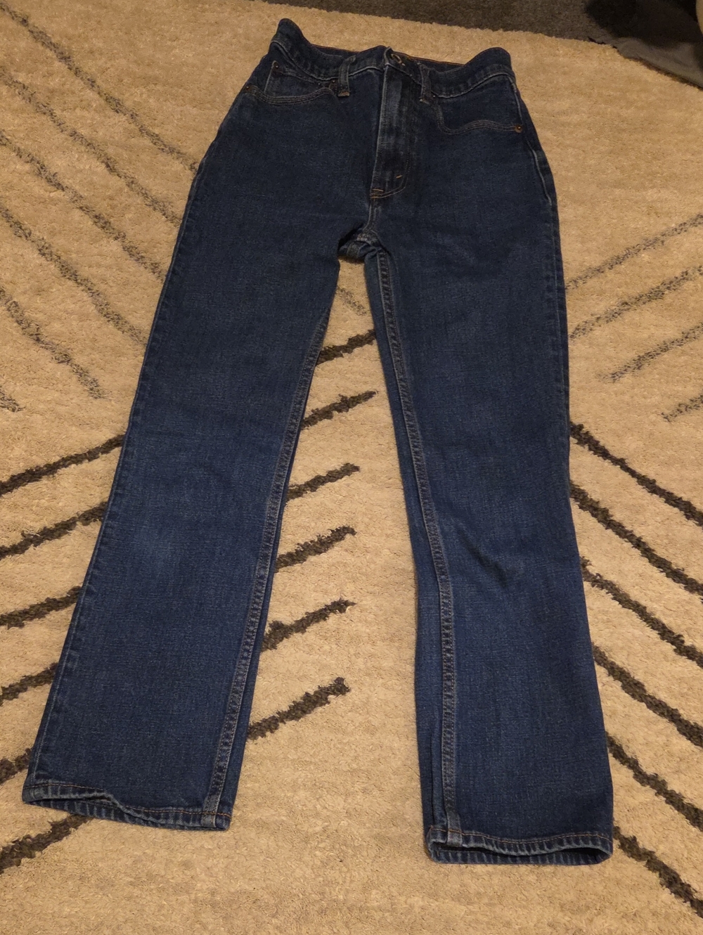 Abercrombie & Fitch High-Rise Straight Jeans in Dark Blue